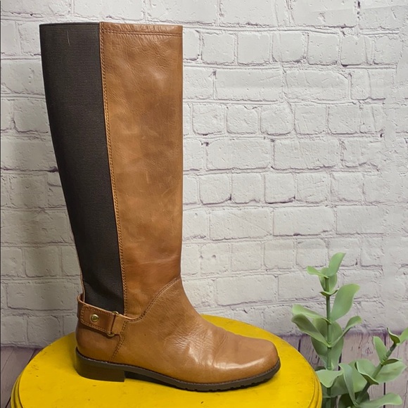 Stuart Weitzman Leather Round Toe Knee High boot - Picture 8 of 13